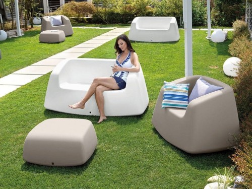 Sofa Sugar Lyxo Design, sofa na dwór, sofa z tworzywa sztucznego, sofa do ogrodu, sofa otudoorowa, sofa na event, sofa eventowa