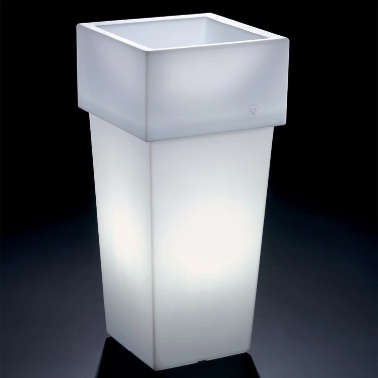 Donica Gemini RGBW LED, donica gemini LED, donica podświetlana, donica lyxo design, donica świecąca, donica na pilot, donica świetlna, donica outdoorowa, donica na event