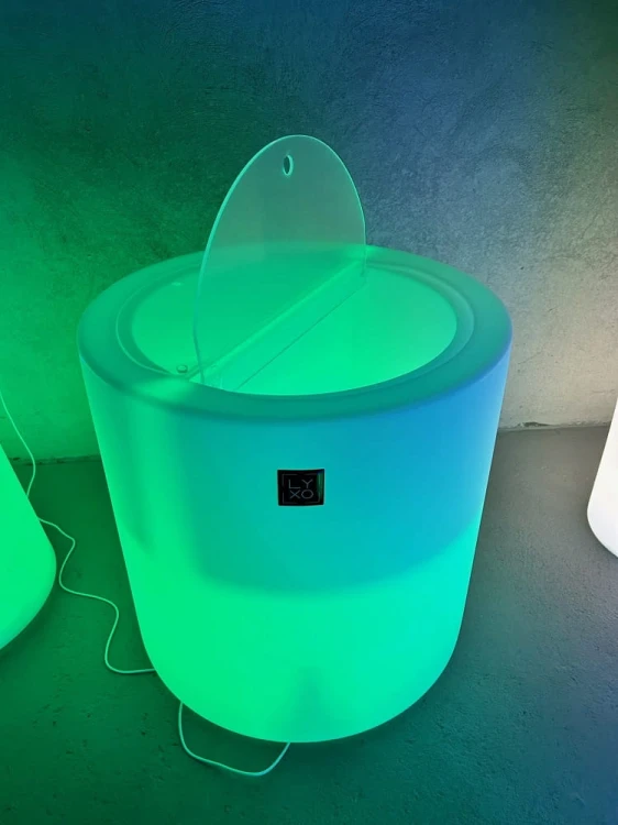 Stolik kawowy Cylinder RGBW LED Lyxo Design, stolik kawowy świecący, stoli kawowy LED, stolik kawowy z miejscem na lód