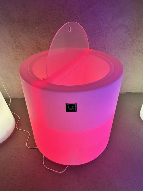 Stolik kawowy Cylinder RGBW LED Lyxo Design, stolik kawowy świecący, stoli kawowy LED, stolik kawowy z miejscem na lód