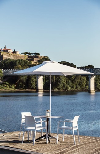 Krzesło Dock Ezpeleta, krzesło ogrodowe, krzesło odporne na warunki atmosferyczne, krzesło do kawiarni, krzesło do ogrodu, krzesło do restauracji, krzesła na zewnątrz