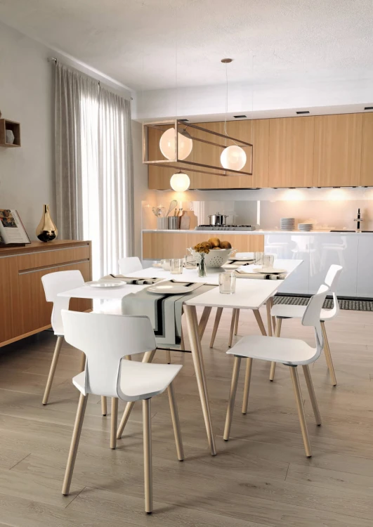 włoski design, stylowe krzesło, nowoczesne krzesło, outdoorowe krzesło, drewniane nóżki