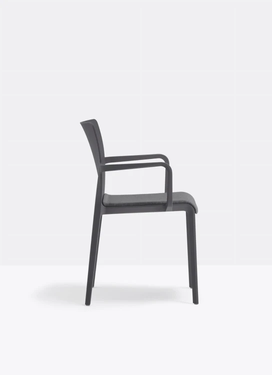krzesło Volt 674 HB, krzesło Pedrali, krzesło outdoor, krzesło włoski design, krzesło do jadalni, krzesło do kuchni, krzesło do restauracji