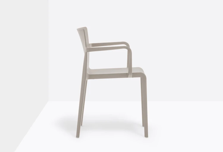 krzesło Volt 675, krzesło Pedrali, krzesło outdoor, krzesło włoski design, krzesło do jadalni, krzesło do kuchni, krzesło do restauracji