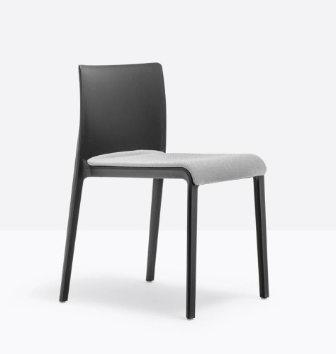 krzesło Volt 671/2, krzesło Pedrali, krzesło tapicerowane, krzesło do jadalni, krzesło do kuchni, włoski design, nowoczesny design