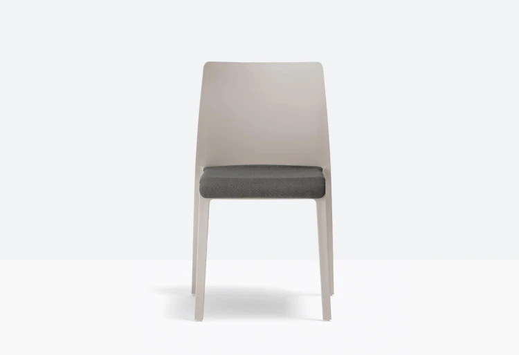 krzesło Volt 673/2, krzesło Pedrali, krzesło tapicerowane, krzesło do jadalni, krzesło do kuchni, włoski design, nowoczesny design