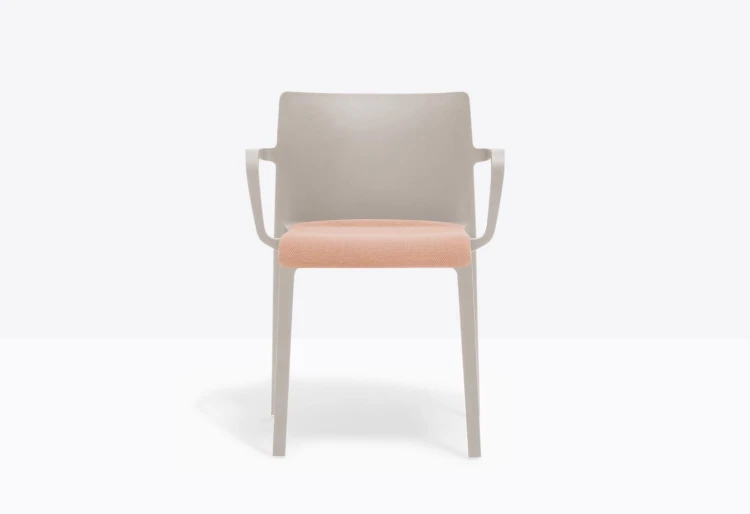 krzesło Volt 676/2, krzesło Pedrali, krzesło tapicerowane, krzesło do jadalni, krzesło do kuchni, włoski design, nowoczesny design
