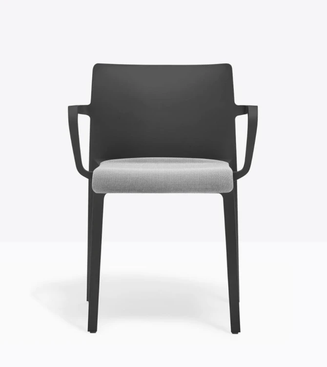 krzesło Volt 676/2, krzesło Pedrali, krzesło tapicerowane, krzesło do jadalni, krzesło do kuchni, włoski design, nowoczesny design