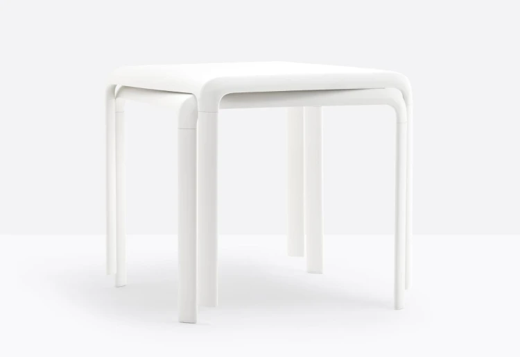 stół Snow, stół Pedrali, stół kwadratowy, stół biały, stół do jadalni, sół do restauracji, stół outdoor, nowoczesny design, włoski design