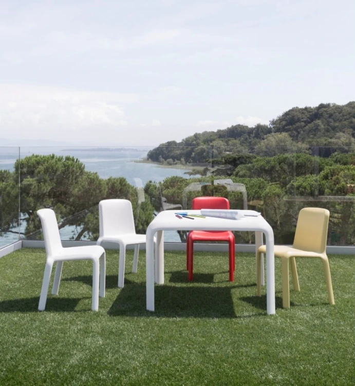 stół Snow, stół Pedrali, stół kwadratowy, stół biały, stół do jadalni, sół do restauracji, stół outdoor, nowoczesny design, włoski design