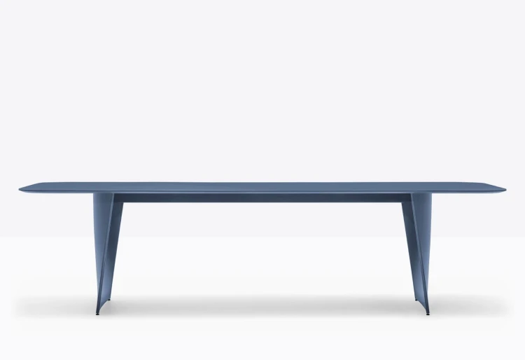 stół Frank, stół Pedrali, stół kolorowy, stół do jadalni, stół do restauracji, nowoczesny stół, nowoczesny design, włoski design