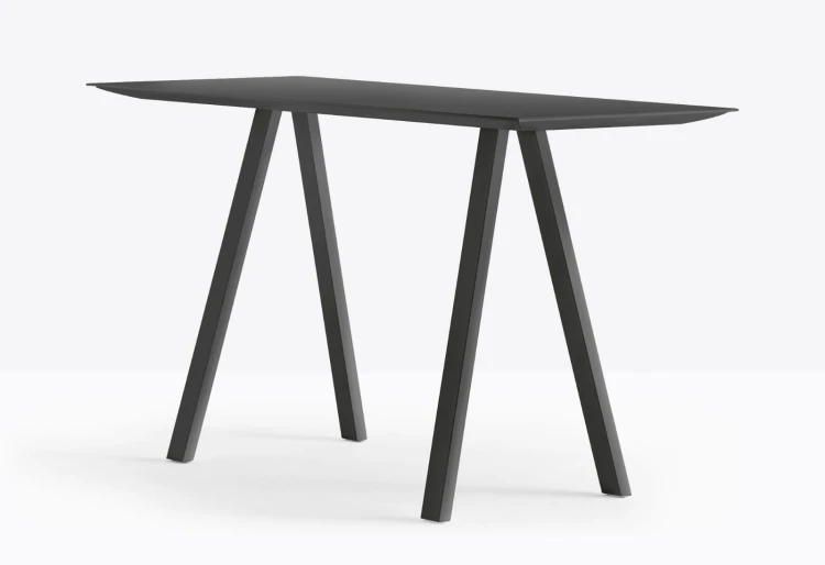 stół Arki, stół Pedrali, sół do restauracji, stół do jadalni, sół do kuchni, nowoczesny stół, nowoczesny design, włoski design