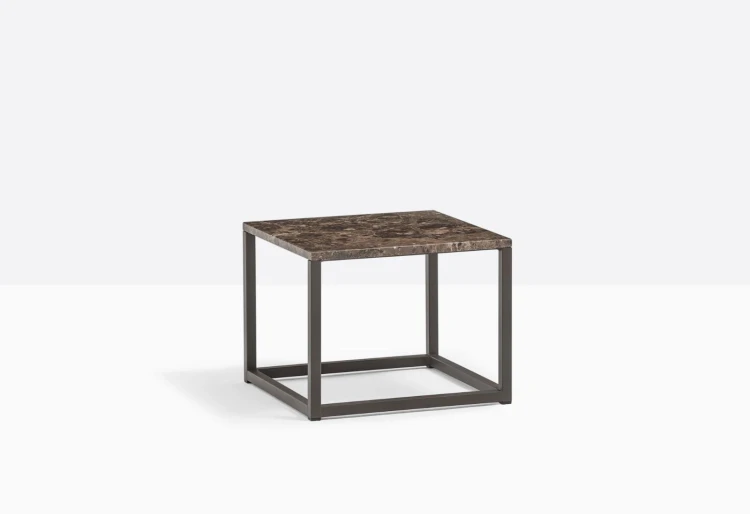 stolik kawowy Code, stolik Code Marble, stolik kawowy Pedrali, stolik kawowy do salonu, stolik kawowy minimalistyczny, stolik loftowy, stolik marmurowy, nowoczesny design, włoski design
