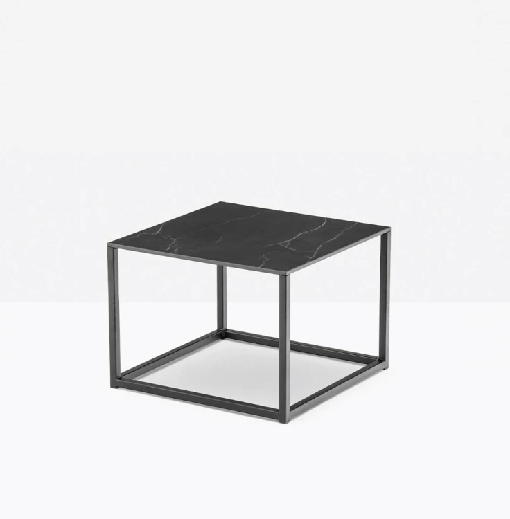 stolik kawowy Code, stolik Code Marble, stolik kawowy Pedrali, stolik kawowy do salonu, stolik kawowy minimalistyczny, stolik loftowy, stolik marmurowy, nowoczesny design, włoski design