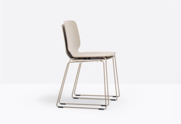 krzesło Babila, krzesło Pedrali, krzesło minimalistyczne, krzesło do jadalni, krzesło do kuchni, krzesło konferencyjne, nowoczesny design, włoski design