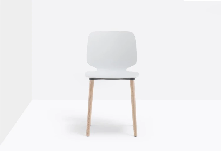 krzesło Babila, krzesło Pedrali, krzesło minimalistyczne, krzesło do jadalni, krzesło do kuchni, krzesło konferencyjne, nowoczesny design, włoski design