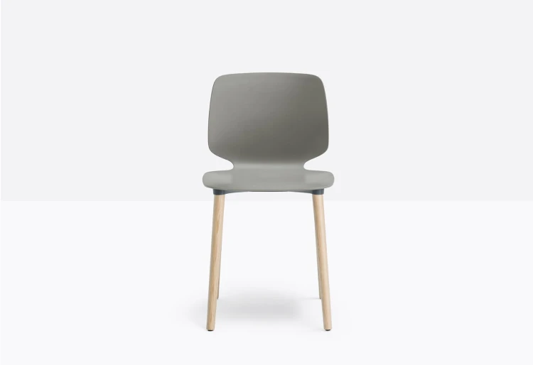 krzesło Babila, krzesło Pedrali, krzesło minimalistyczne, krzesło do jadalni, krzesło do kuchni, krzesło konferencyjne, nowoczesny design, włoski design