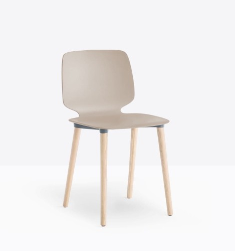 krzesło Babila, krzesło Pedrali, krzesło minimalistyczne, krzesło do jadalni, krzesło do kuchni, krzesło konferencyjne, nowoczesny design, włoski design