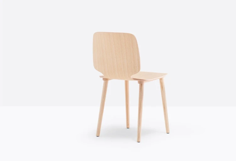 krzesło Babila, krzesło Pedrali, krzesło minimalistyczne, krzesło do jadalni, krzesło do kuchni, krzesło konferencyjne, nowoczesny design, włoski design