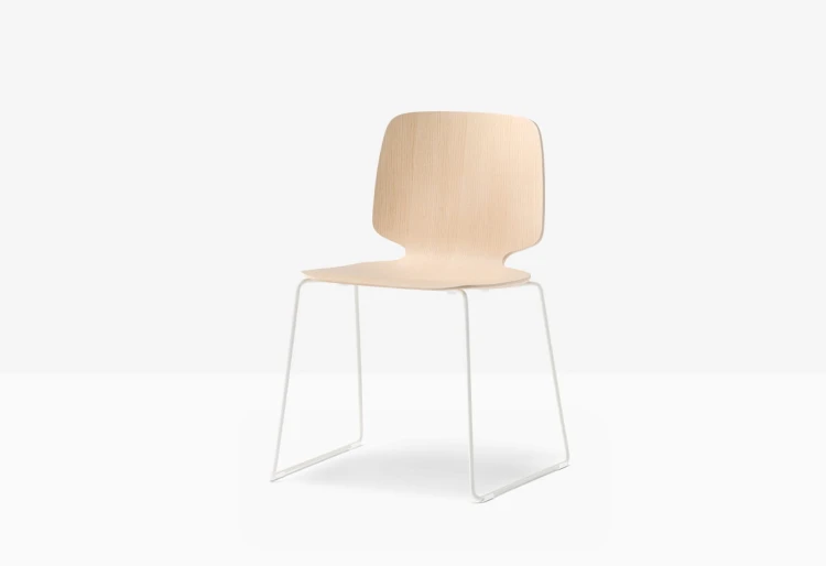 krzesło Babila, krzesło Pedrali, krzesło minimalistyczne, krzesło do jadalni, krzesło do kuchni, krzesło konferencyjne, nowoczesny design, włoski design