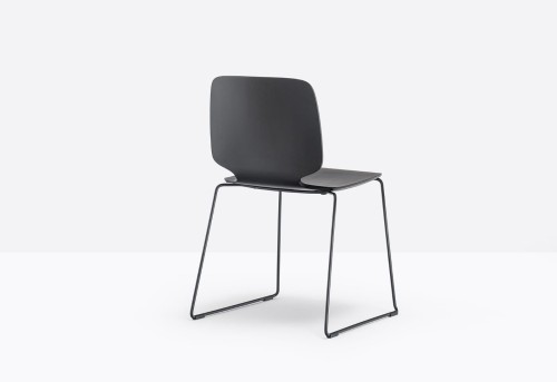 krzesło Babila, krzesło Pedrali, krzesło minimalistyczne, krzesło do jadalni, krzesło do kuchni, krzesło konferencyjne, nowoczesny design, włoski design