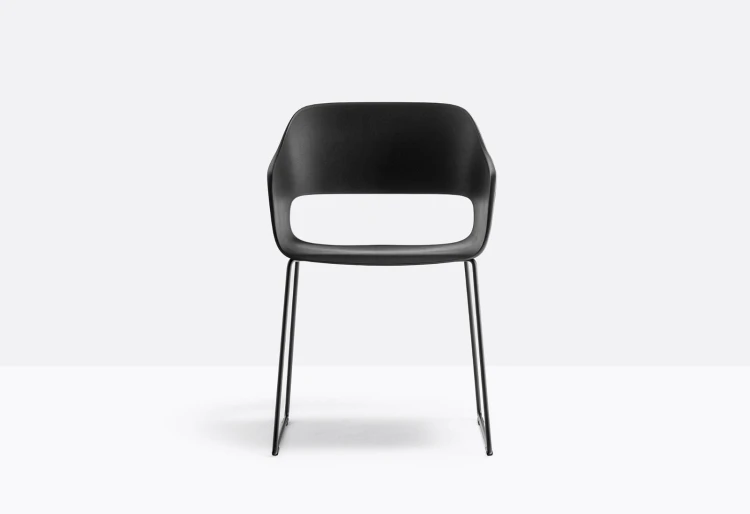 krzesło Babila, krzesło Pedrali, krzesło minimalistyczne, krzesło do jadalni, krzesło do kuchni, krzesło konferencyjne, nowoczesny design, włoski design
