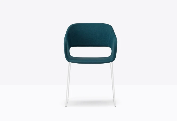 krzesło Babila, krzesło Pedrali, krzesło minimalistyczne, krzesło do jadalni, krzesło do kuchni, krzesło konferencyjne, nowoczesny design, włoski design