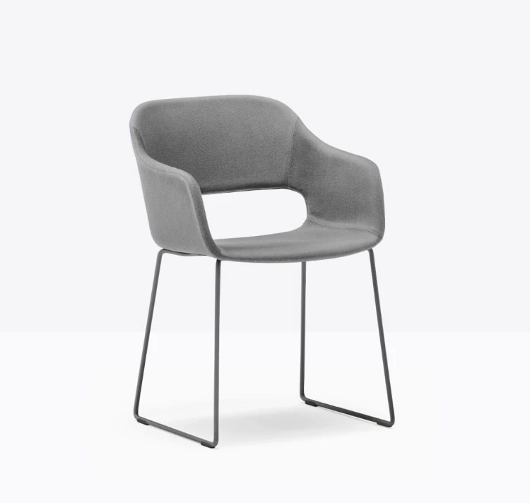 krzesło Babila, krzesło Pedrali, krzesło minimalistyczne, krzesło do jadalni, krzesło do kuchni, krzesło konferencyjne, nowoczesny design, włoski design