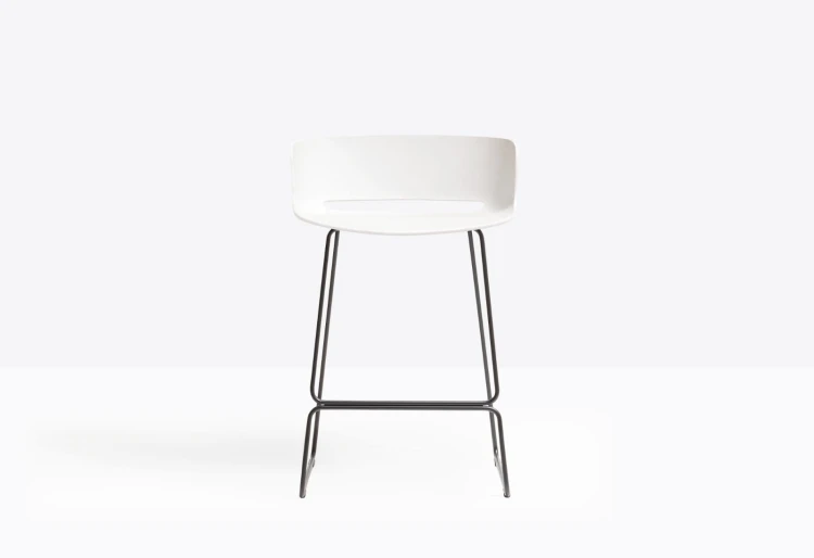 hoker Babila, hoker Pedrali, hoker do kuchni, hoker do jadalni, hoker do restauracji, hoker włoski, nowoczesny design, włoski design