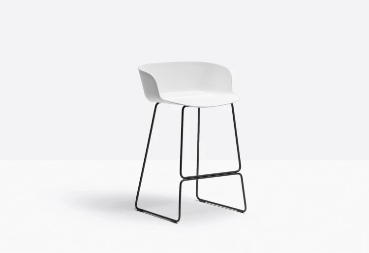 hoker Babila, hoker Pedrali, hoker do kuchni, hoker do jadalni, hoker do restauracji, hoker włoski, nowoczesny design, włoski design