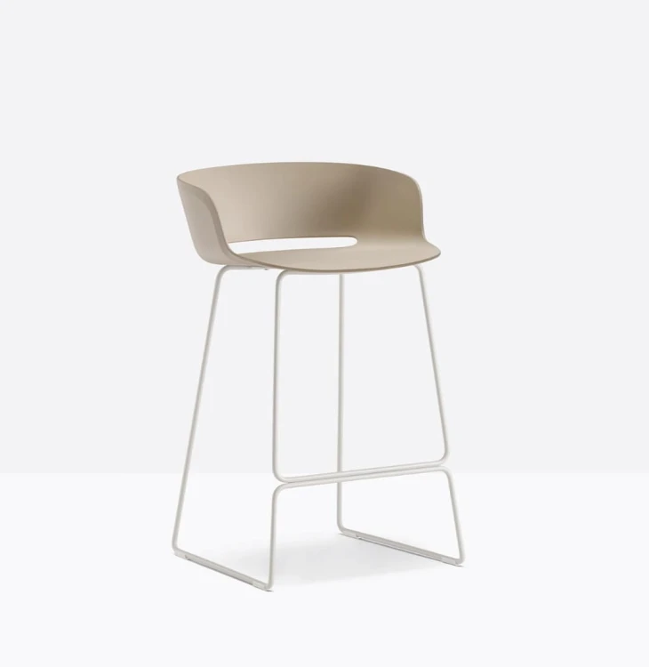 hoker Babila, hoker Pedrali, hoker do kuchni, hoker do jadalni, hoker do restauracji, hoker włoski, nowoczesny design, włoski design