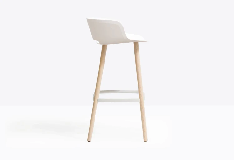 hoker Babila, hoker Pedrali, hoker do kuchni, hoker do jadalni, hoker do restauracji, hoker włoski, nowoczesny design, włoski design