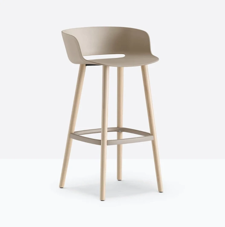 hoker Babila, hoker Pedrali, hoker do kuchni, hoker do jadalni, hoker do restauracji, hoker włoski, nowoczesny design, włoski design