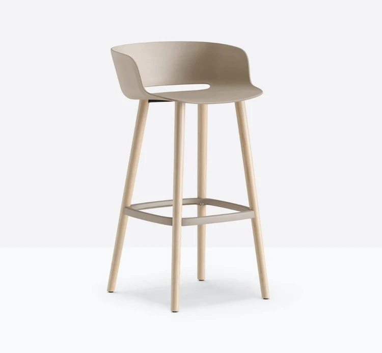 hoker Babila, hoker Pedrali, hoker do kuchni, hoker do jadalni, hoker do restauracji, hoker włoski, nowoczesny design, włoski design