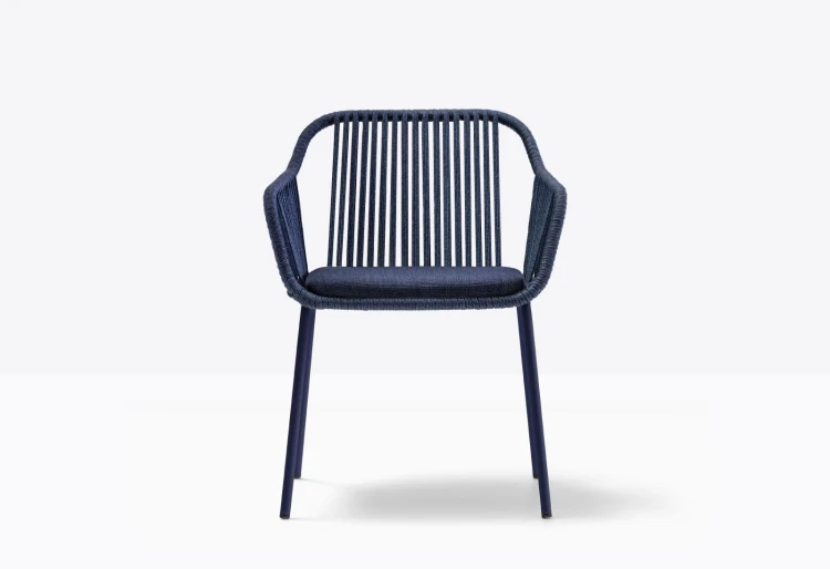 krzesło Babila, krzesło Pedrali, krzesło minimalistyczne, krzesło do jadalni, krzesło do kuchni, krzesło konferencyjne, nowoczesny design, włoski design