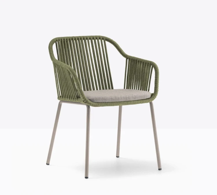 krzesło Babila, krzesło Pedrali, krzesło minimalistyczne, krzesło do jadalni, krzesło do kuchni, krzesło konferencyjne, nowoczesny design, włoski design
