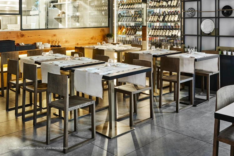 krzesło Brera, krzesło Pedrali, krzesło dębowe, krzesło drewniane, krzesło do jadalni, krzesło do kuchni, krzesło do restauracji, nowoczesny design, włoski design