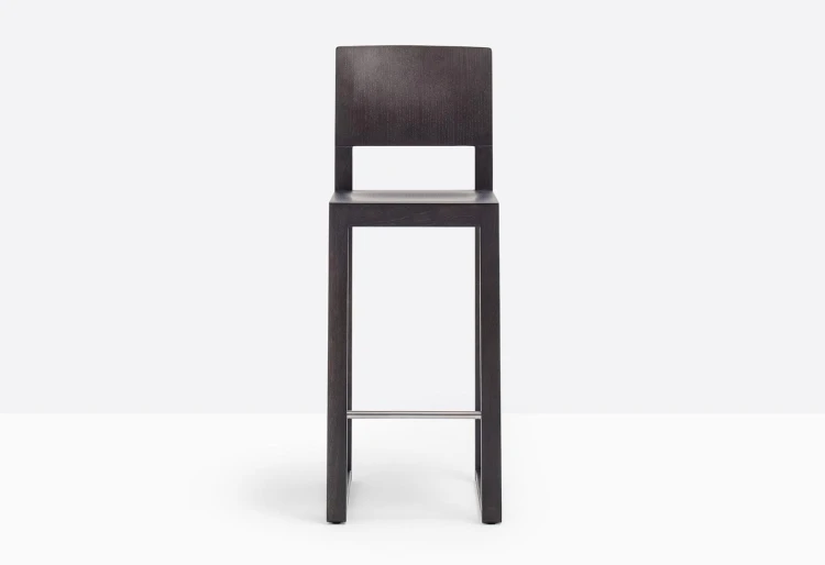 hoker Brera, hoker Pedrali, hoker dębowy, hoker drewniany, hoker do restauracji, nowoczesny design, włoski design
