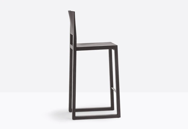 hoker Brera, hoker Pedrali, hoker dębowy, hoker drewniany, hoker do restauracji, nowoczesny design, włoski design