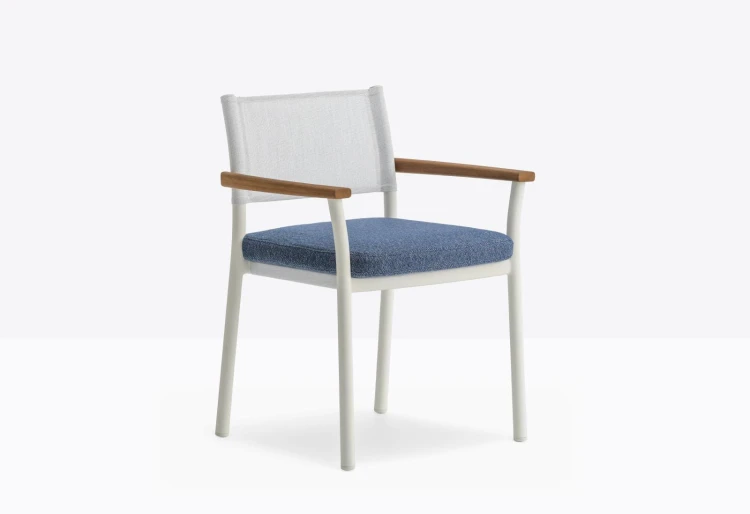 krzesło Guinea, krzesło Pedrali, krzesło na taras, krzesło outdoorowe, krzesło do restauracji, krzesło vintage, nowoczesny design, włoski design