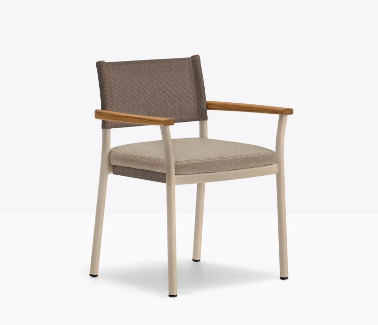 krzesło Guinea, krzesło Pedrali, krzesło na taras, krzesło outdoorowe, krzesło do restauracji, krzesło vintage, nowoczesny design, włoski design
