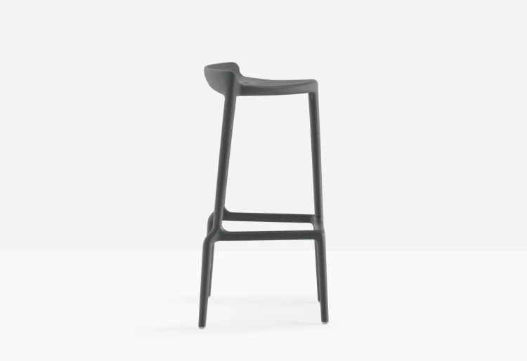 hoker Happy, hoker Pedrali, hoker z tworzywa, hoker na taras, hoker do kuchni, hoker do restauracji, nowoczesny hoker, nowoczesny design, włoski design