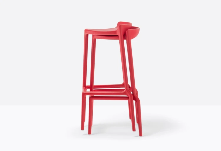 hoker Happy, hoker Pedrali, hoker z tworzywa, hoker na taras, hoker do kuchni, hoker do restauracji, nowoczesny hoker, nowoczesny design, włoski design