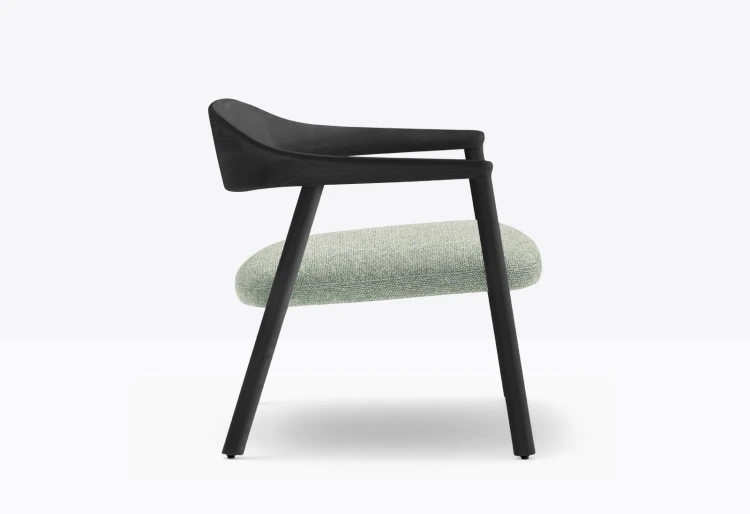 fotel Hera, fotel Pedrali, fotel drewniany, fotel boho, fotel do salonu, fotel retro, włoski design, nowoczesny design