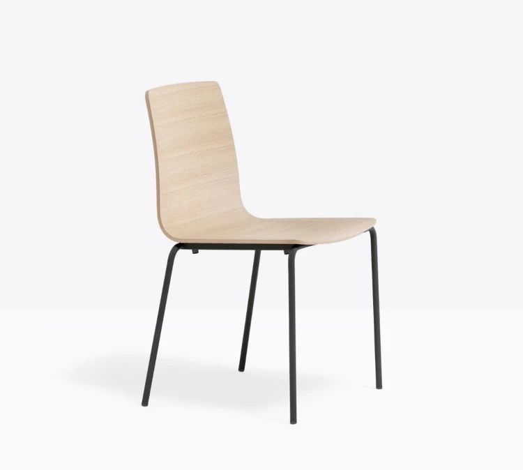 krzesło Inga, krzesło Pedrali, krzesło stalowe, krzesło drewniane, krzesło do jadalni, krzesło do kuchni, nowoczesny design, włoski design