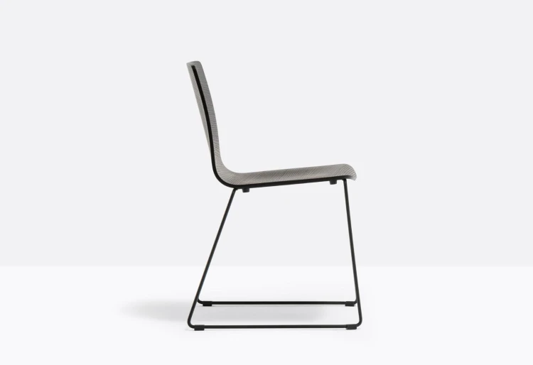 krzesło Inga, krzesło Pedrali, krzesło stalowe, krzesło drewniane, krzesło do jadalni, krzesło do kuchni, nowoczesny design, włoski design
