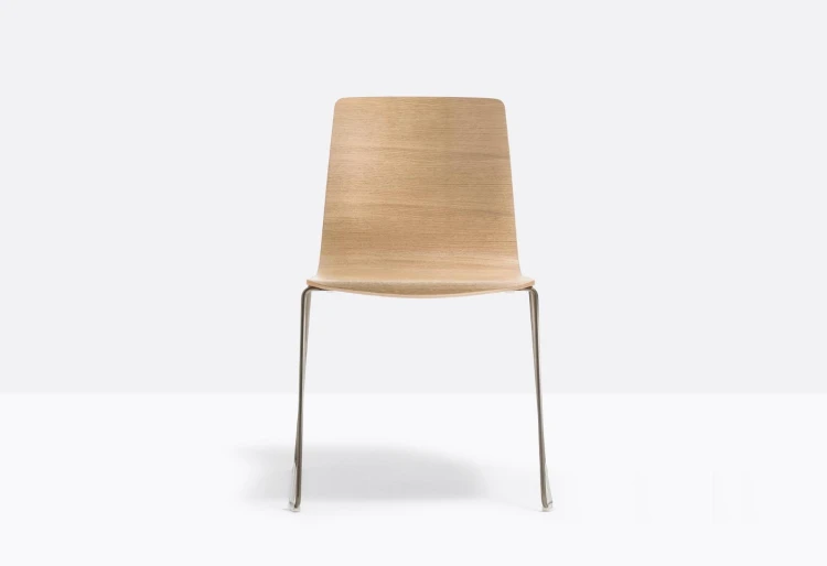 krzesło Inga, krzesło Pedrali, krzesło stalowe, krzesło drewniane, krzesło do jadalni, krzesło do kuchni, nowoczesny design, włoski design