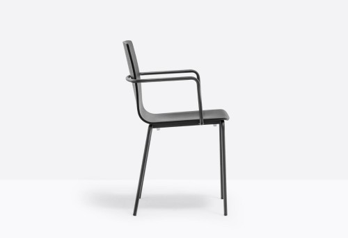 krzesło Inga, krzesło Pedrali, krzesło stalowe, krzesło drewniane, krzesło do jadalni, krzesło do kuchni, nowoczesny design, włoski design