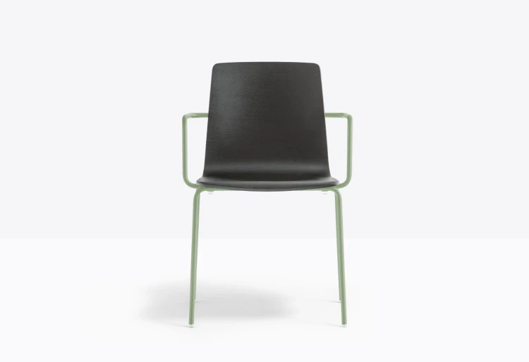 krzesło Inga, krzesło Pedrali, krzesło stalowe, krzesło drewniane, krzesło do jadalni, krzesło do kuchni, nowoczesny design, włoski design