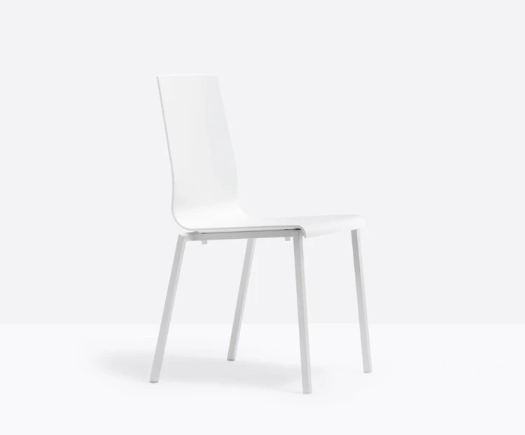 krzesło Kuadra, krzesło Pedrali, krzesło stalowe, krzesło z tworzywa, krzesło do jadalni, krzesło do kawiarni, krzesło do restauracji, nowoczesny design, włoski design